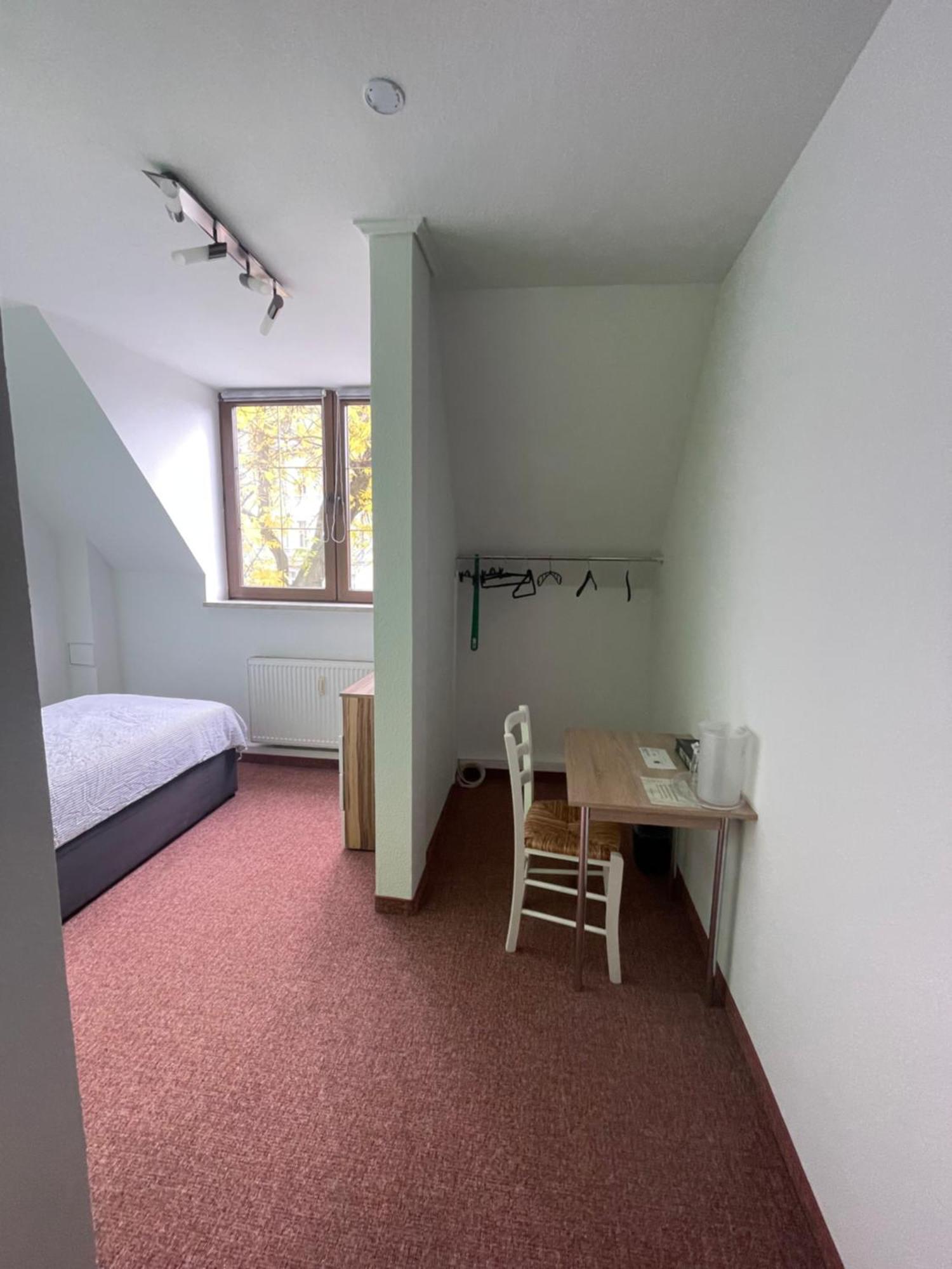 Neue Pfefferkiste Albergue Leipzig Exterior foto
